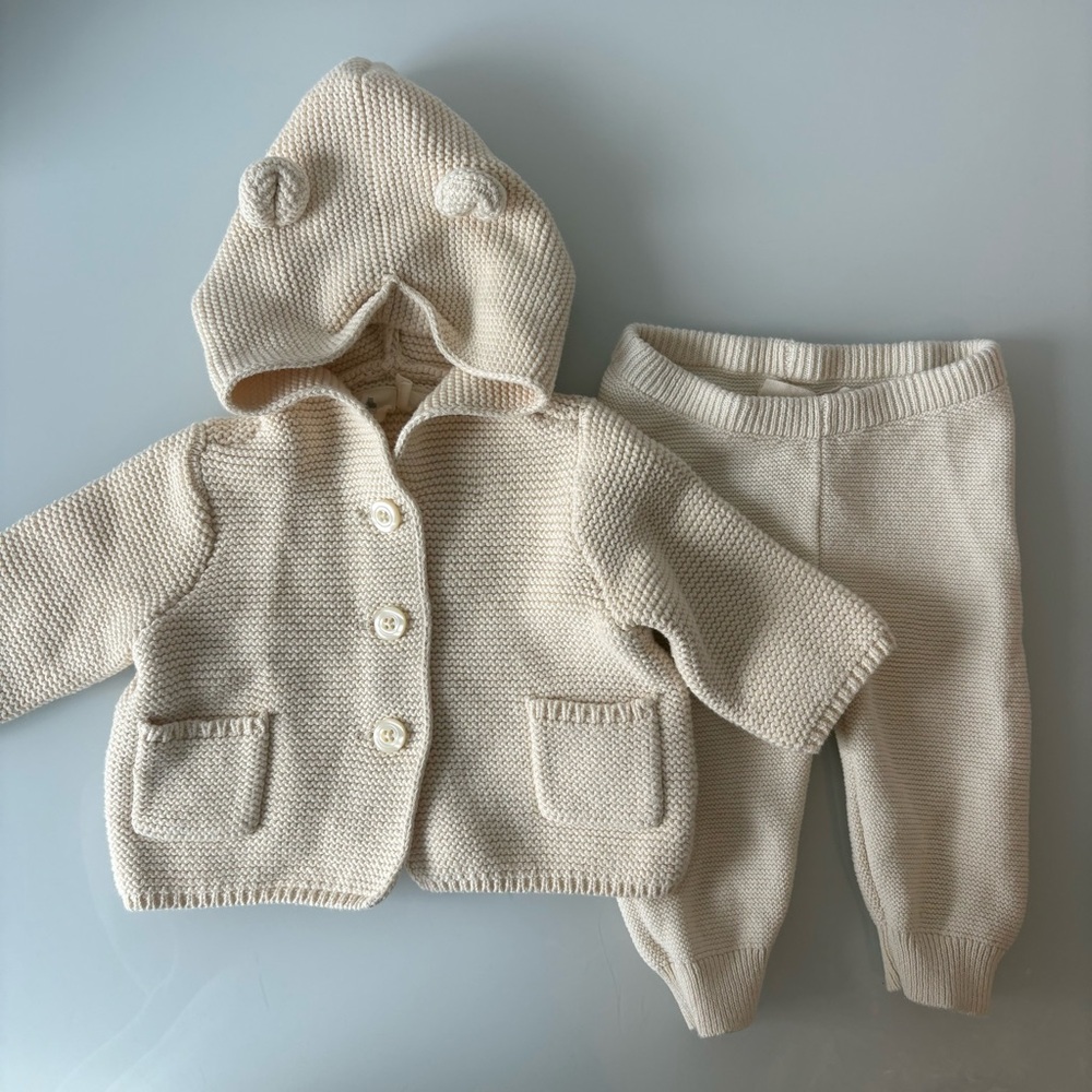 Baby Gap Bear Knit Set (0-3 months)